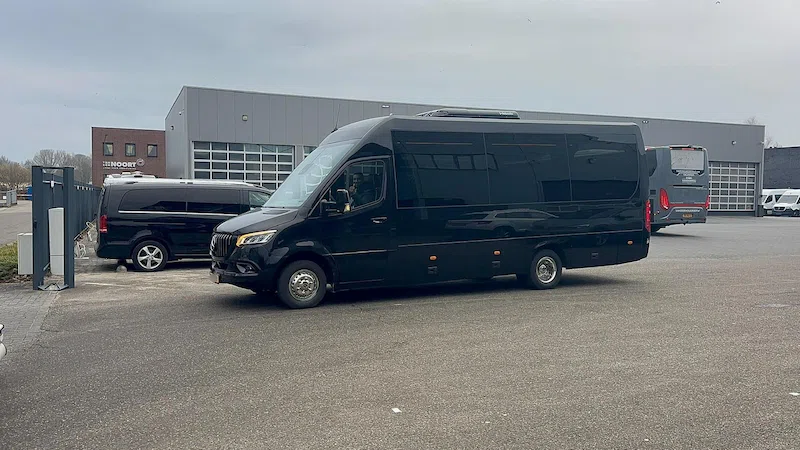 Mercedes Sprinter 28 Seater - View 1
