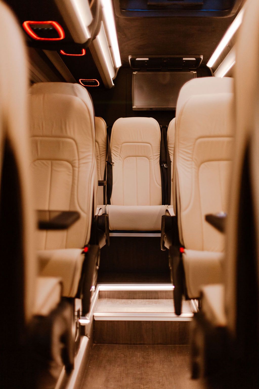 Mercedes Sprinter 16 Seater thumbnail 5